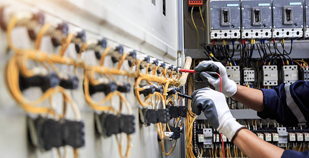Professional Electrician technician working in Goldsby, OK